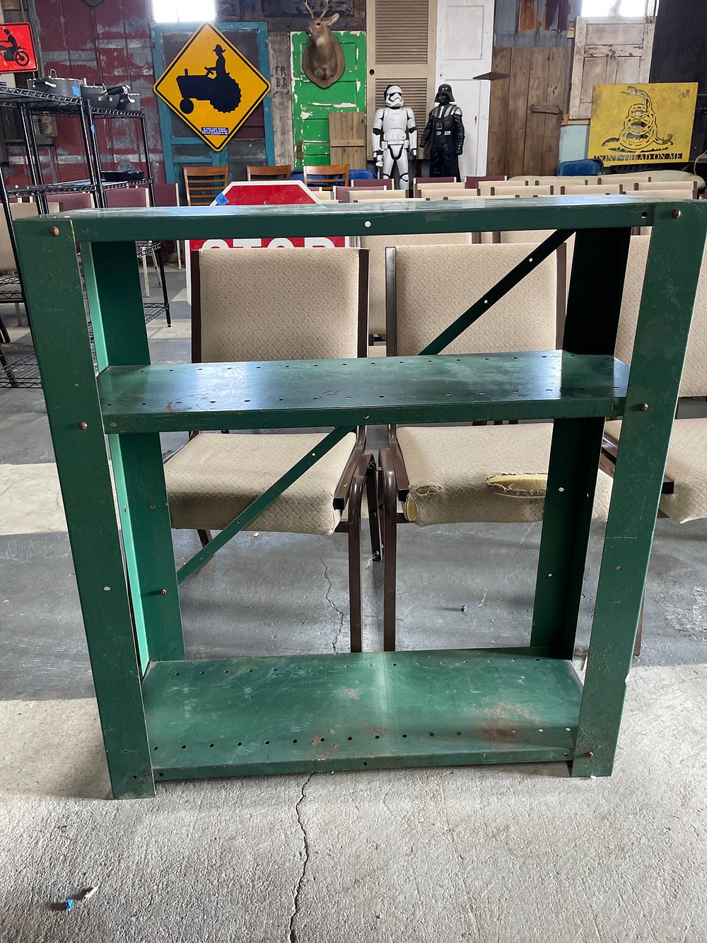 Lot 218: Vintage Quaker State Two-Tier Metal Display Rack
