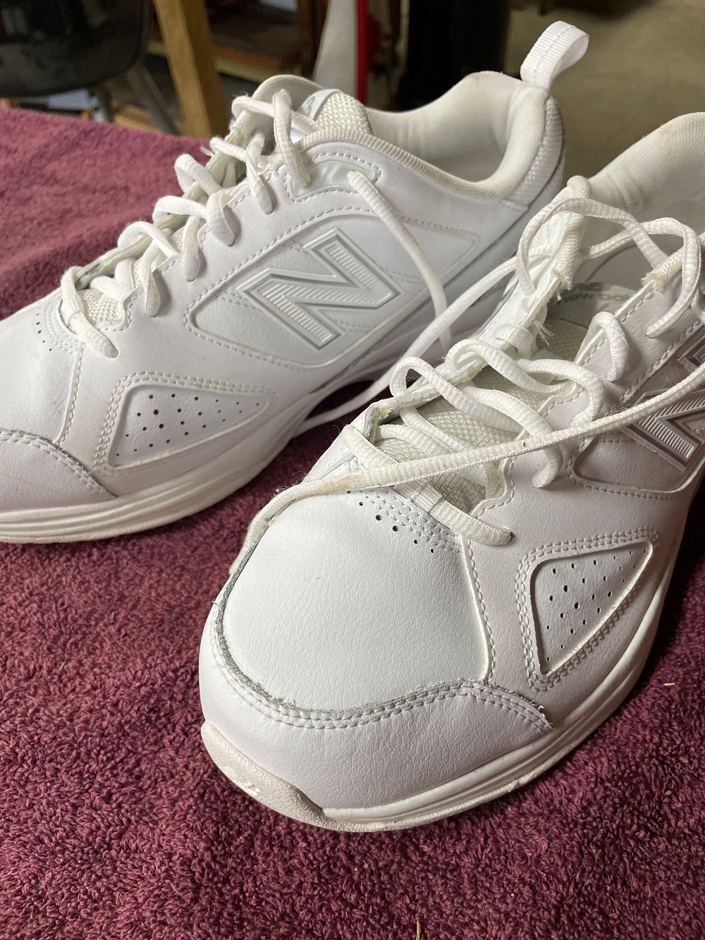 Lot 254: A Pair of New Balance 623 (MX623AW3) Men's Athletic Sneakers