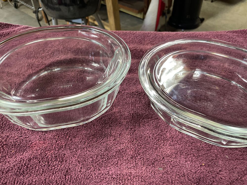 Lot 268: A Pair of Pyrex Clear Glass Oval Baking Dishes