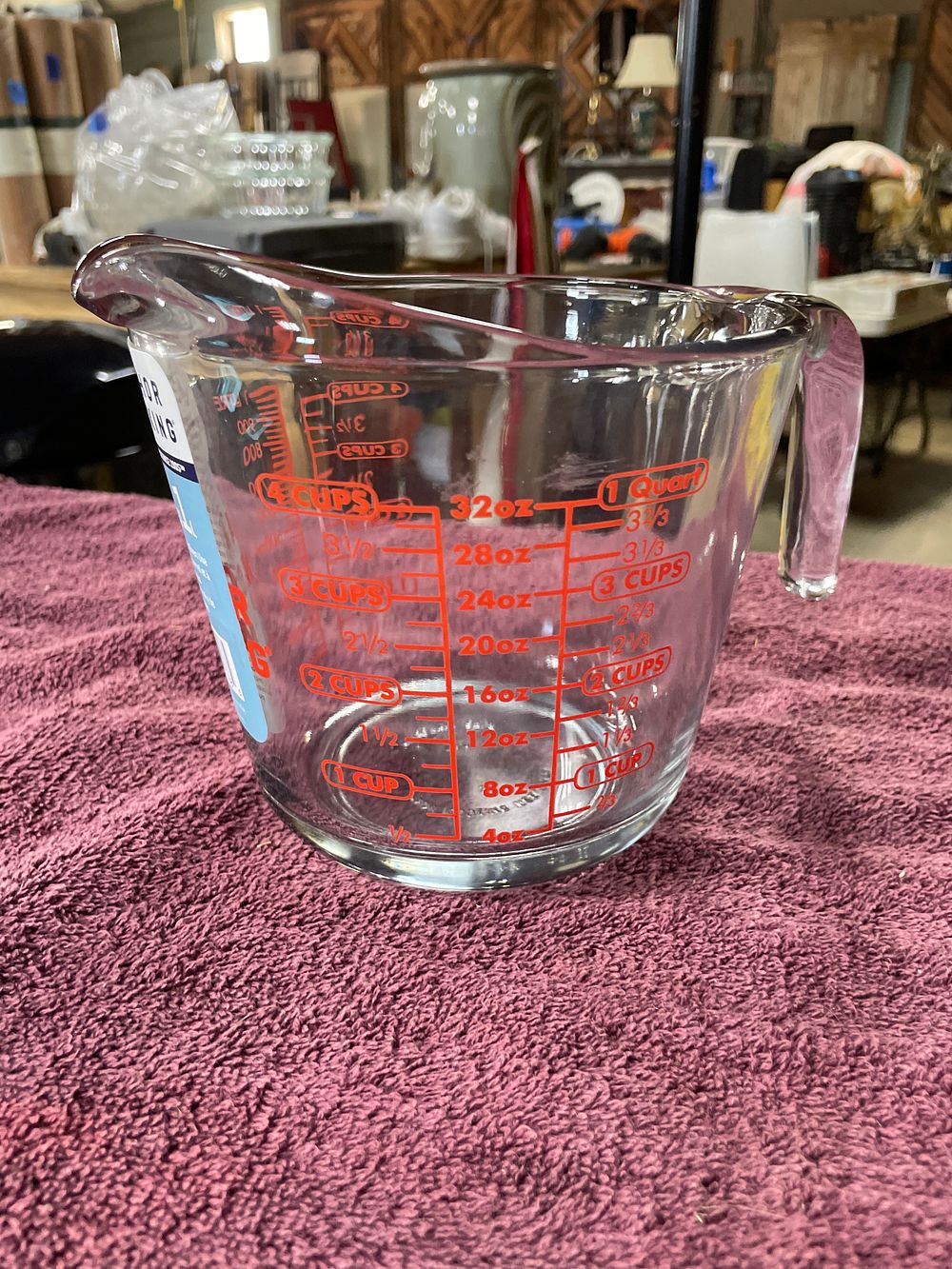 Lot 271: Anchor Hocking Clear Glass 32 oz Measuring Cup