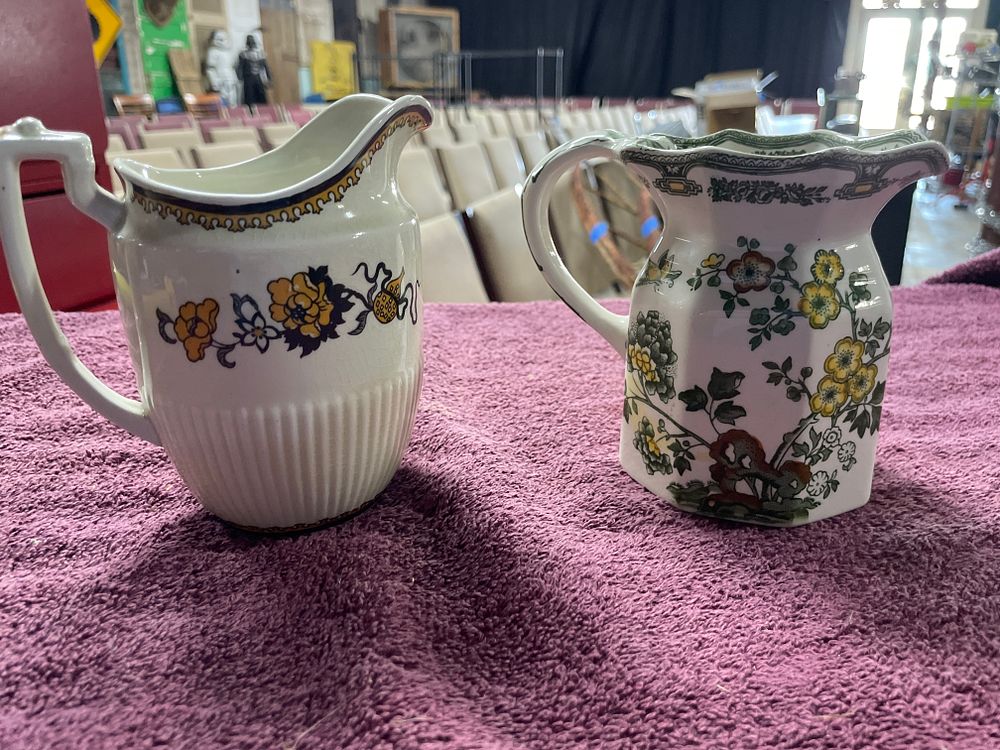 Lot 290: A Pair of Ridgways 'Blackstone' and Mason's 'Manchu' Ceramic Jugs