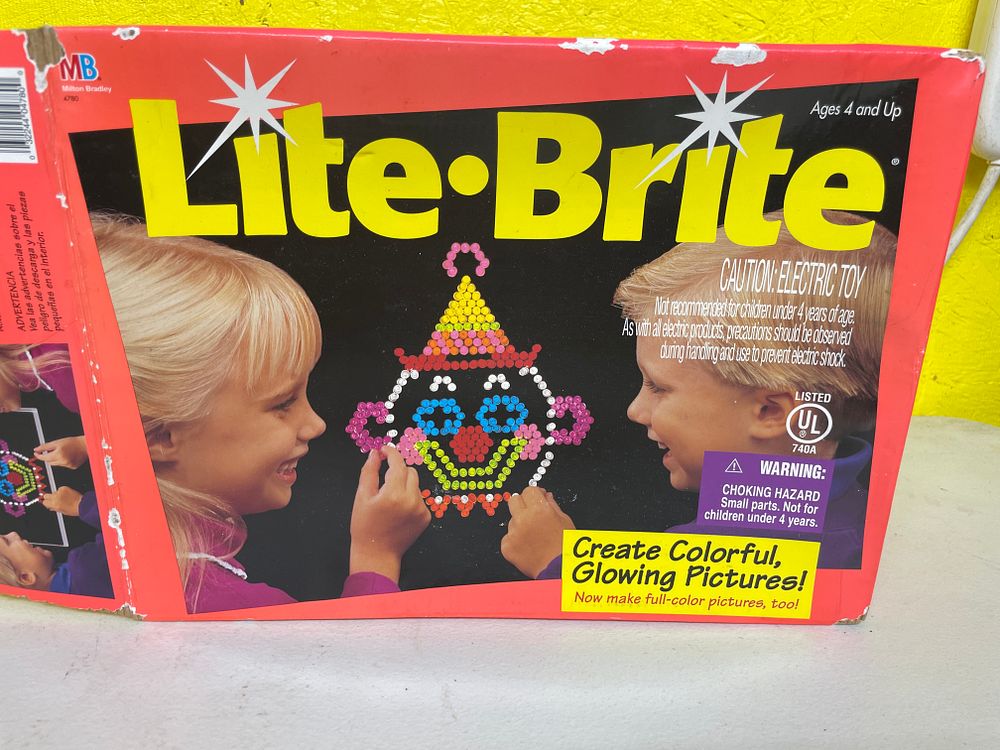 Lot 297: Milton Bradley Lite-Brite Electric Toy, Model 4790, 1993-1994