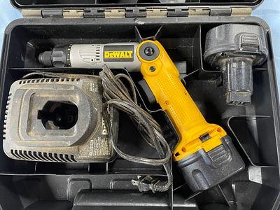 DEWALT DW920 7.2V Cordless Screwdriver Tool Set with Case. A black and yellow/gray DEWALT DW920 