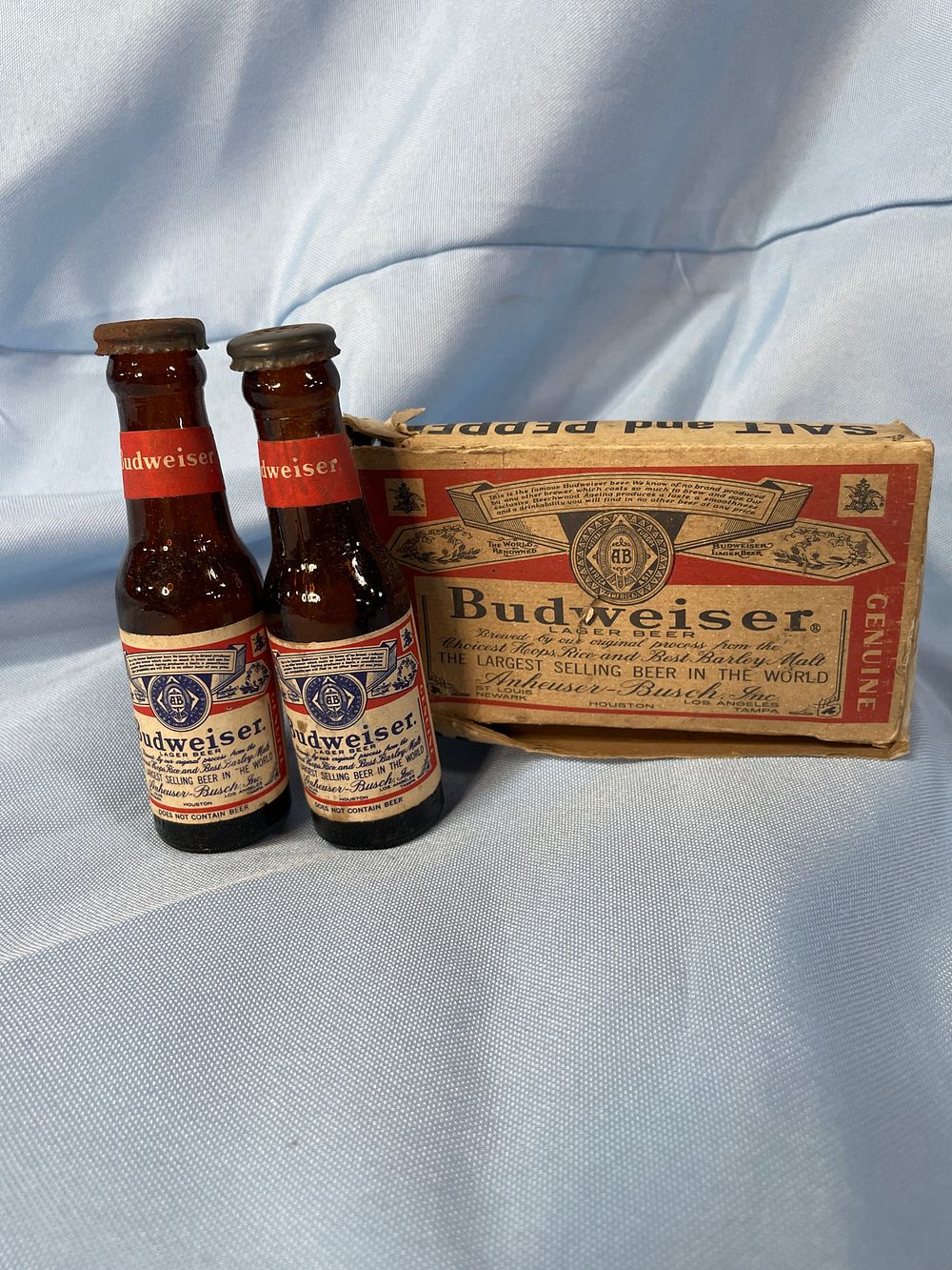 Lot 231: A Pair of Budweiser Miniature Bottle Salt and Pepper Shakers
