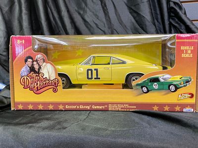 yellow custom Dukes of Hazzard General Lee 1969 Dodge Charger 1:18 Scale Diecast Model wrong 