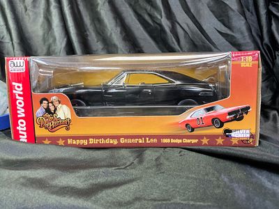Auto World The Dukes of Hazzard 'Happy Birthday General Lee' 1969 Dodge Charger 1:18 Scale 