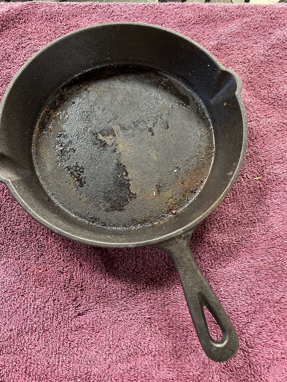 Lot 184: Vintage Cast Iron Skillet Marked OHIO Size 7 with Stylized Logo
