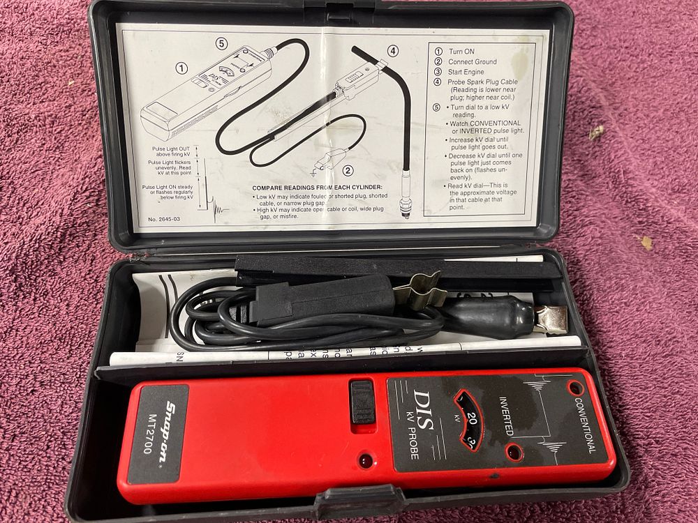 Lot 202: Snap-on MT2700 DIS/KV Probe Ignition Spark Tester Kit