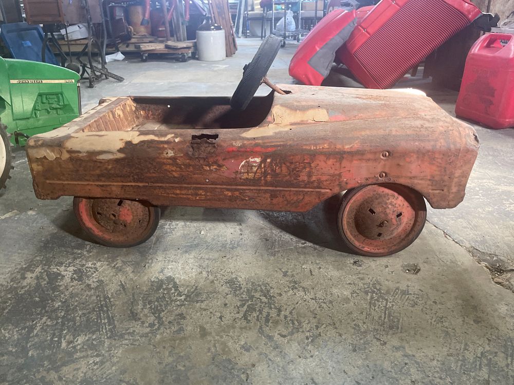 Lot 172: AMF Fire Chief Pressed Steel Pedal Car Body