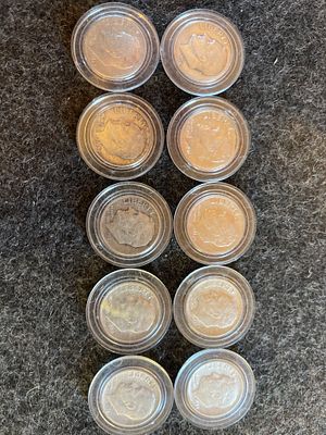 A Collection of United States Roosevelt Silver Dimes 1947-1962. A collection of silver United 