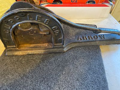 Antique Cupples Co Arrow Cast Iron Tobacco Cutter. A black and rusted brown cast iron manual 