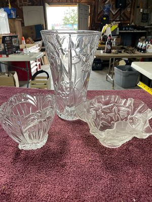 A Trio of Decorative Clear and Frosted Glass Items. A trio of decorative glass items including a 
