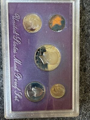 1989 United States Mint Proof Set. This 1989 United States Mint Proof Set consists of a set of 