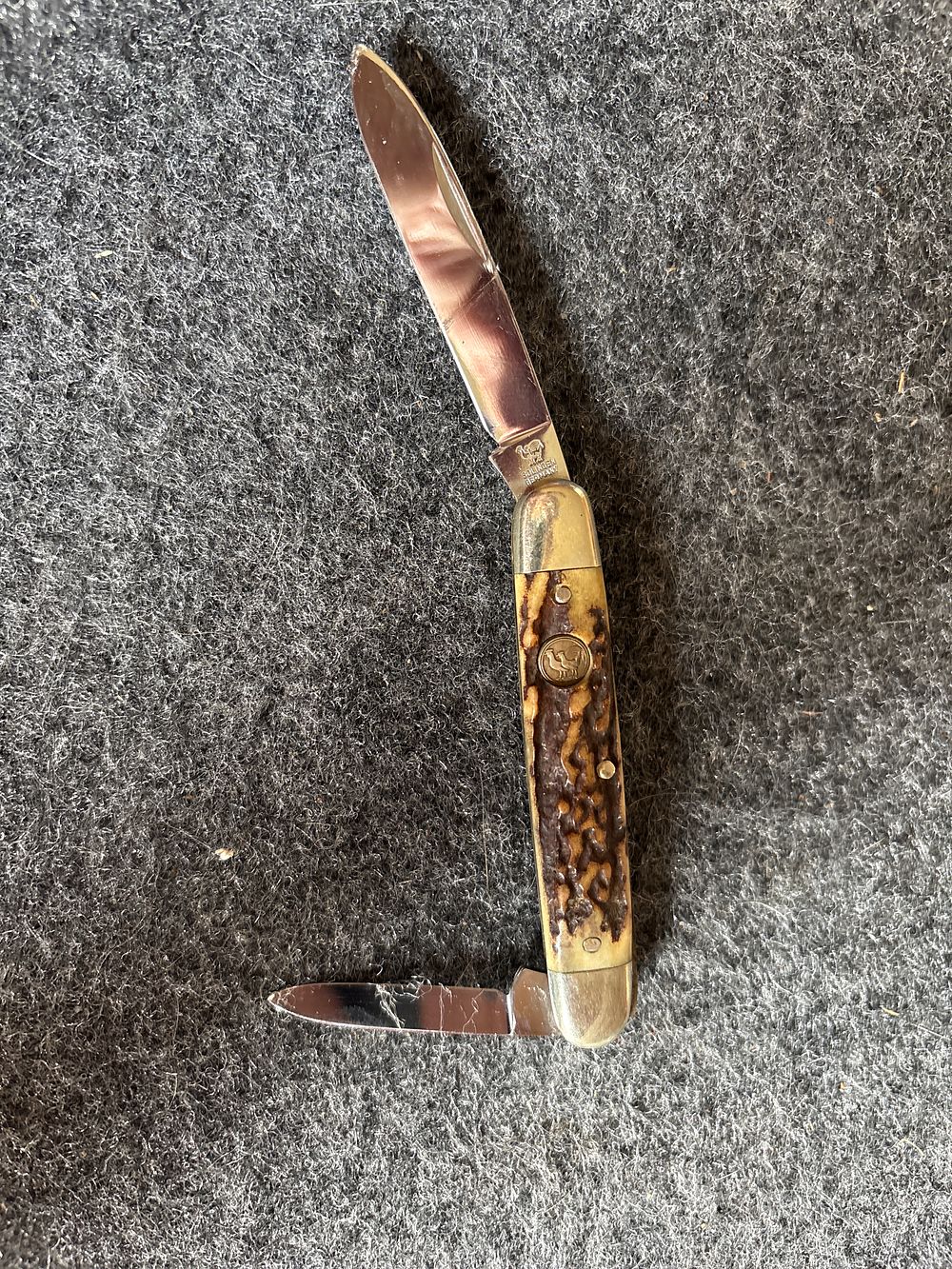 Bertram Cutlery Solingen Germany Stag Handle Folding Pocket Knife. A two-blade folding pocket 