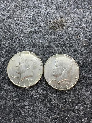 A Pair of US 1968-D Kennedy Half Dollars. This lot consists of a pair of US Kennedy Half Dollars 