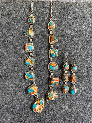 Three Pieces of Santa Fe Style Spiny Oyster and Turquoise Jewelry in Sterling Silver. This set 