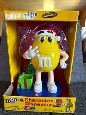 CandyRific M&M's Yellow Character Musical Christmas Candy Dispenser. This M&amp;M's holiday 