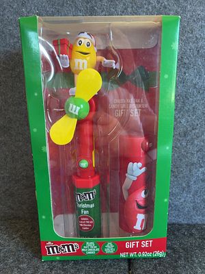 M&M's Christmas Fan and Candy Tube Dispenser Gift Set. This M&amp;M's branded holiday novelty 