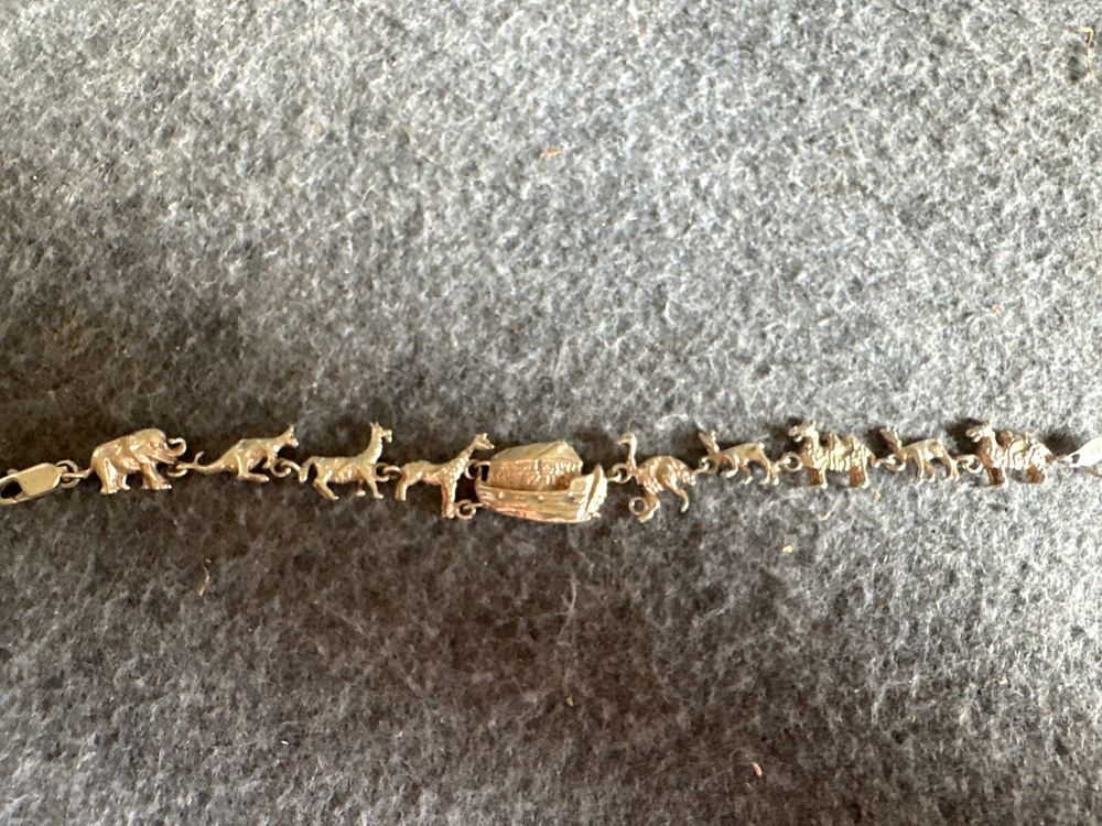 Lot 189:  Sterling Silver Noahs Ark Figural Link Bracelet