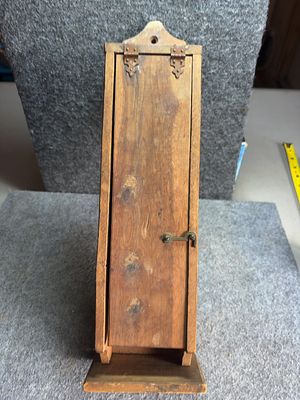 An American Primitive Style Softwood Wall-Hanging Cabinet. An American primitive style rustic 