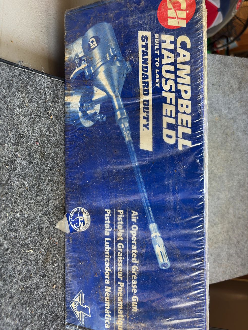 Lot 182: Campbell Hausfeld Model TL1037 Air-Operated Grease Gun