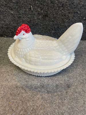 Westmoreland Milk Glass Hen on Nest Split Tail Covered Dish. This is a vintage two-piece covered 