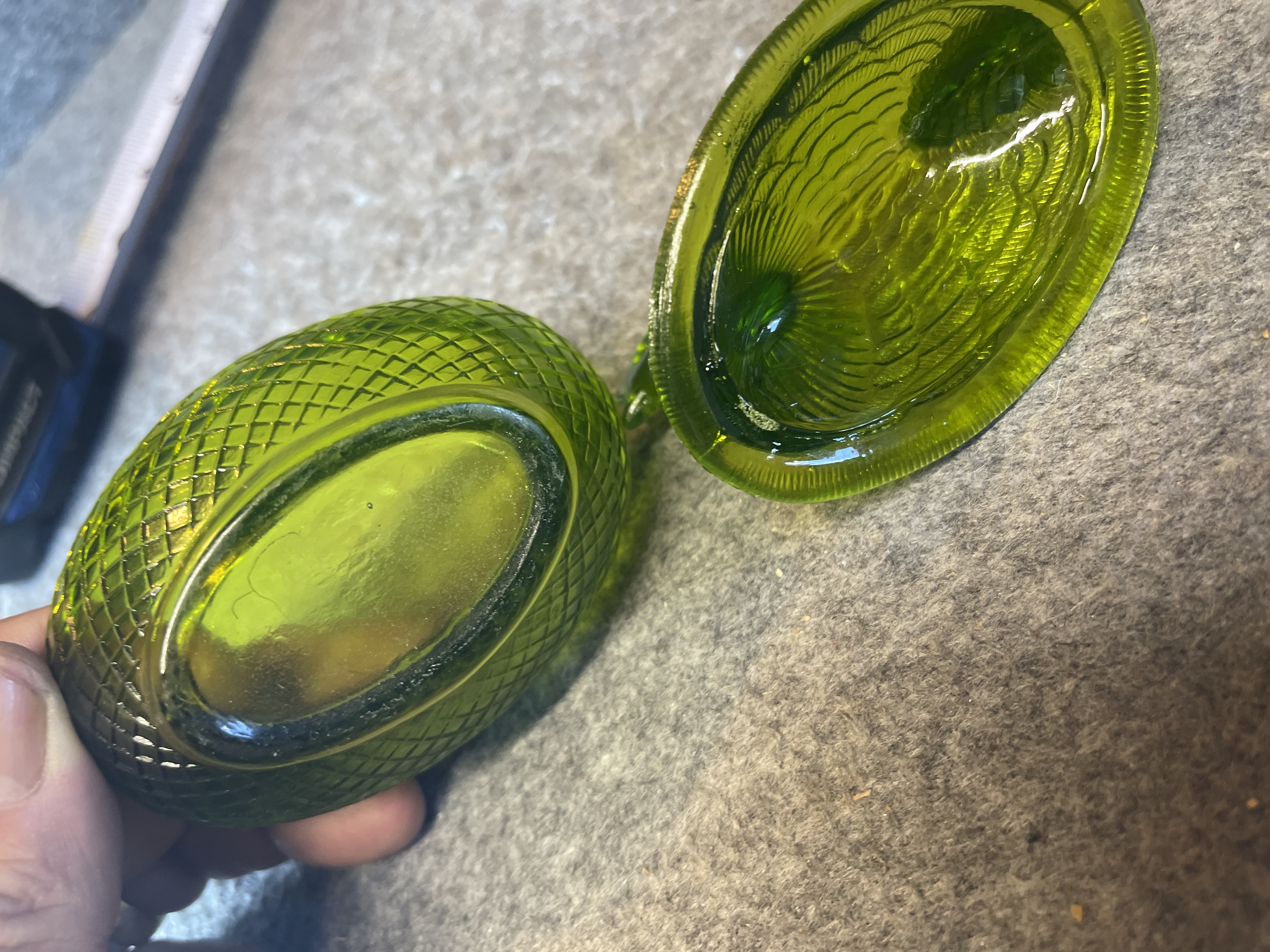 Imperial Glass Emerald Green Miniature Hen on Nest Covered Dish