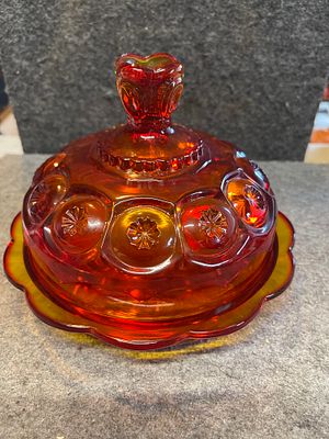 L.E. Smith Moon and Star Amberina Glass Covered Butter Dish. A two-piece pressed glass covered 