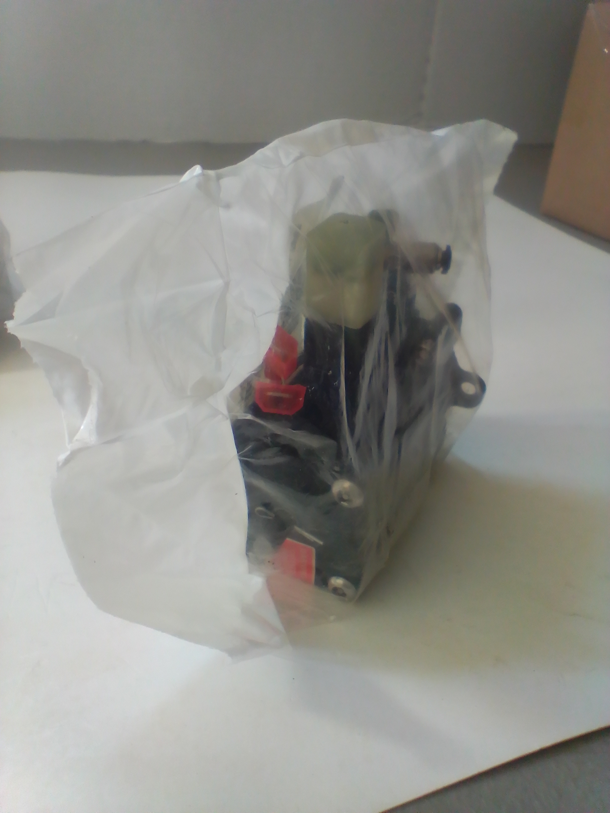 Pinch Valve with Tee, Celcon,