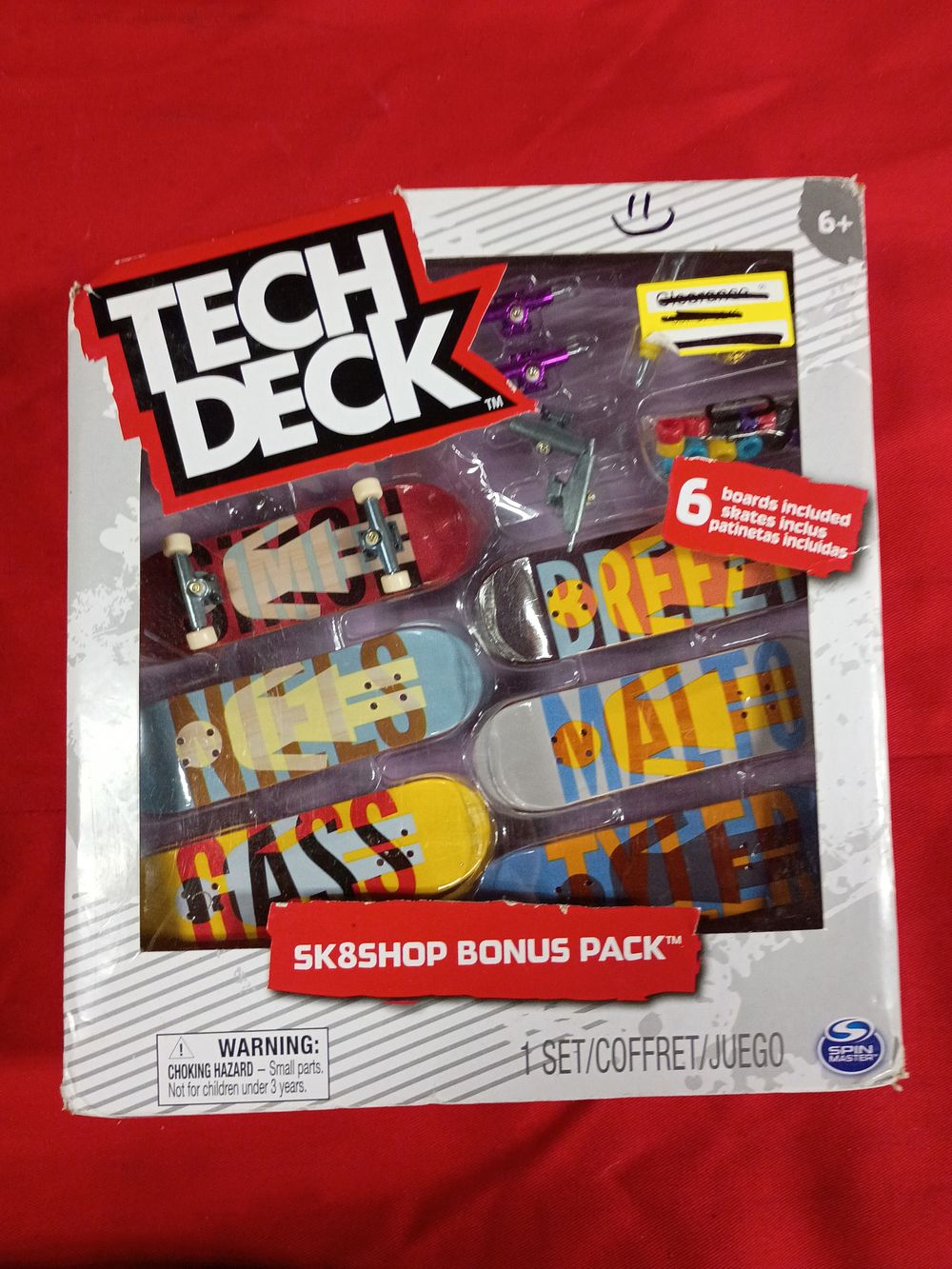 Lot 111: Spin Master Tech Deck Sk8shop Bonus Pack Girl Skateboards Set