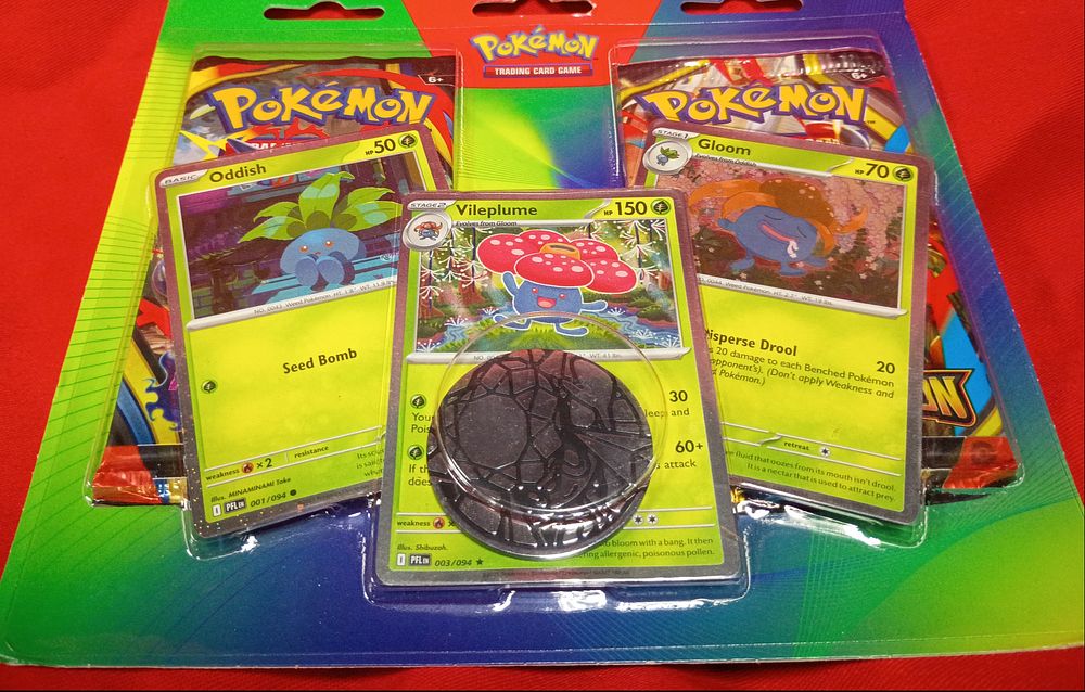 Lot 116: Sealed Pokemon TCG 3-Pack Blister Featuring Oddish Gloom and Vileplume Foil Cards