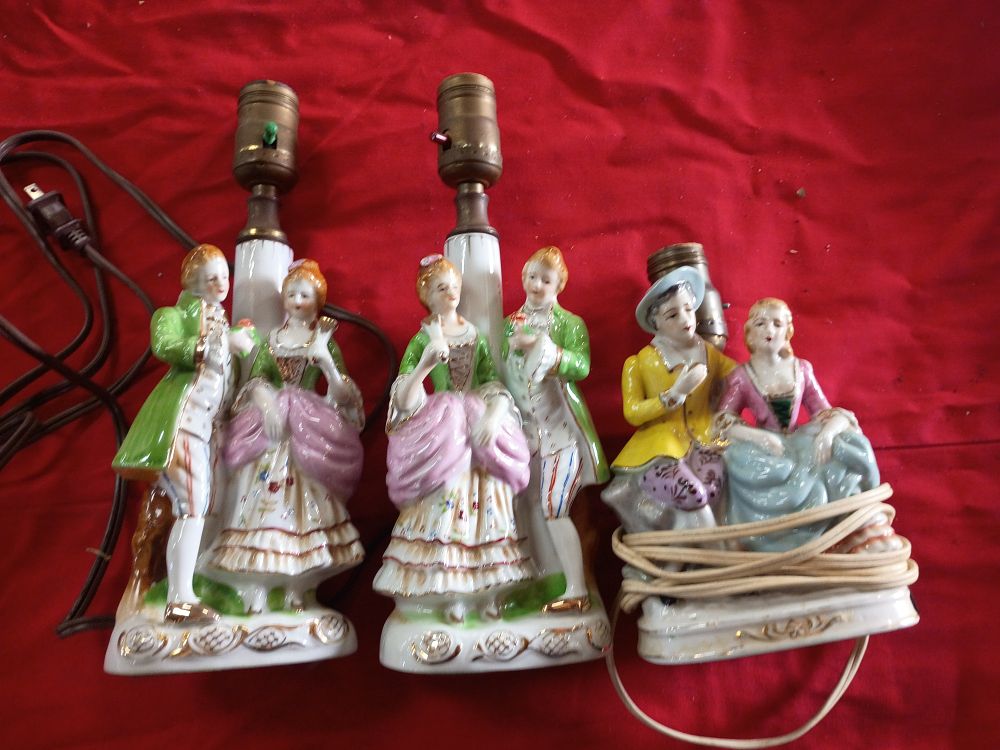 Lot 73: A Trio of Occupied Japan Hand Painted Porcelain Figural Boudoir Lamps