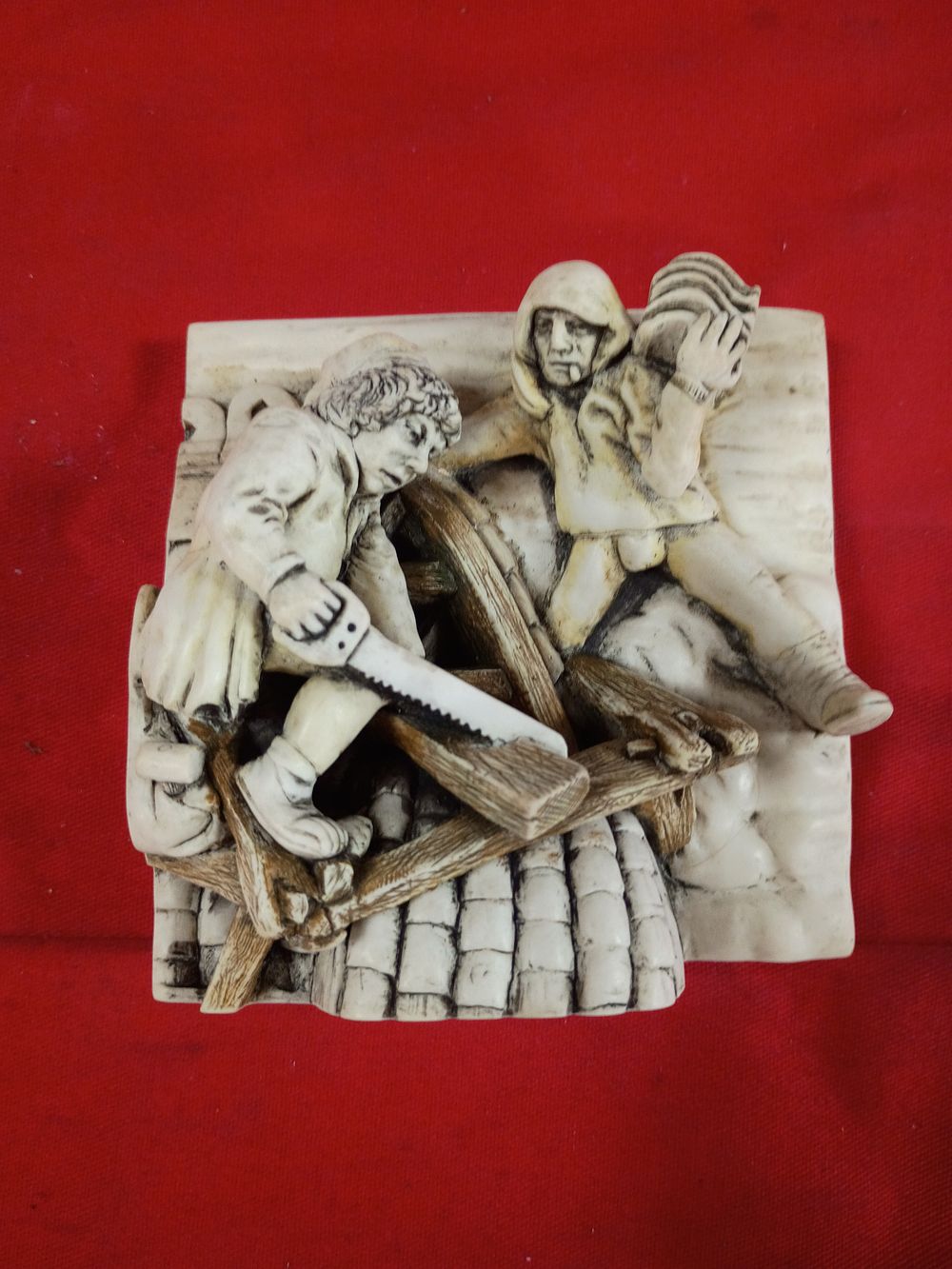 Lot 91: Harmony Kingdom Picturesque Wimberley Tales The Builder Relief Sculpture