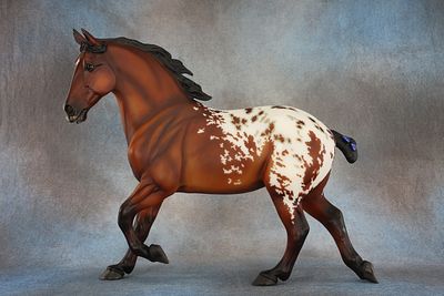 Cedarfarm Wixom - Mold # 573 -This big, beautiful girl is ready to show off her stuff! This 