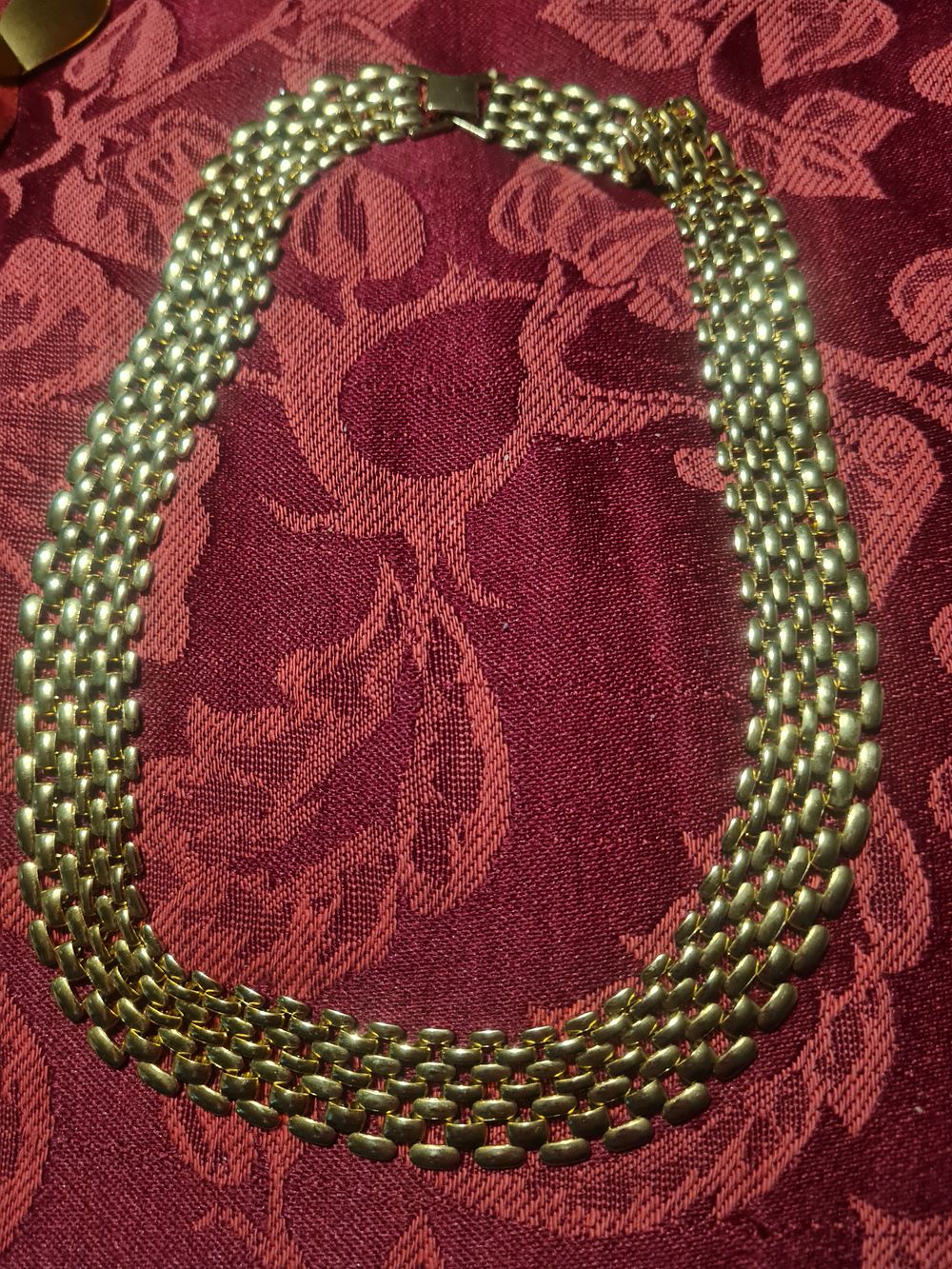 Buy Sell Trade Auction House | Auction 40 | Vintage private collection of jewellery/watches no reserve all lots start at &pound;1 200 lots to be added collection or delivery