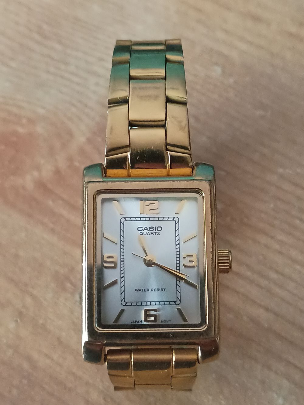 Buy Sell Trade Auction House | Subasta 90 | Main Weekly auction all lots start &pound;1 no reserve collection or delivery watches vintage books gold sovereigns silver antiques lots added daily