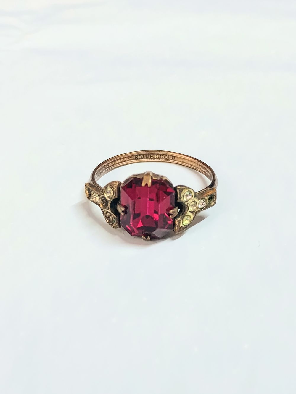 Buy Sell Trade Auction House | Leil&atilde;o 99 | unsold or unpaid lots main auction on at weekend this midweek auction all lots start &pound;1 no reserve collection or delivery watches gold sovereigns silver antiques lots added daily n