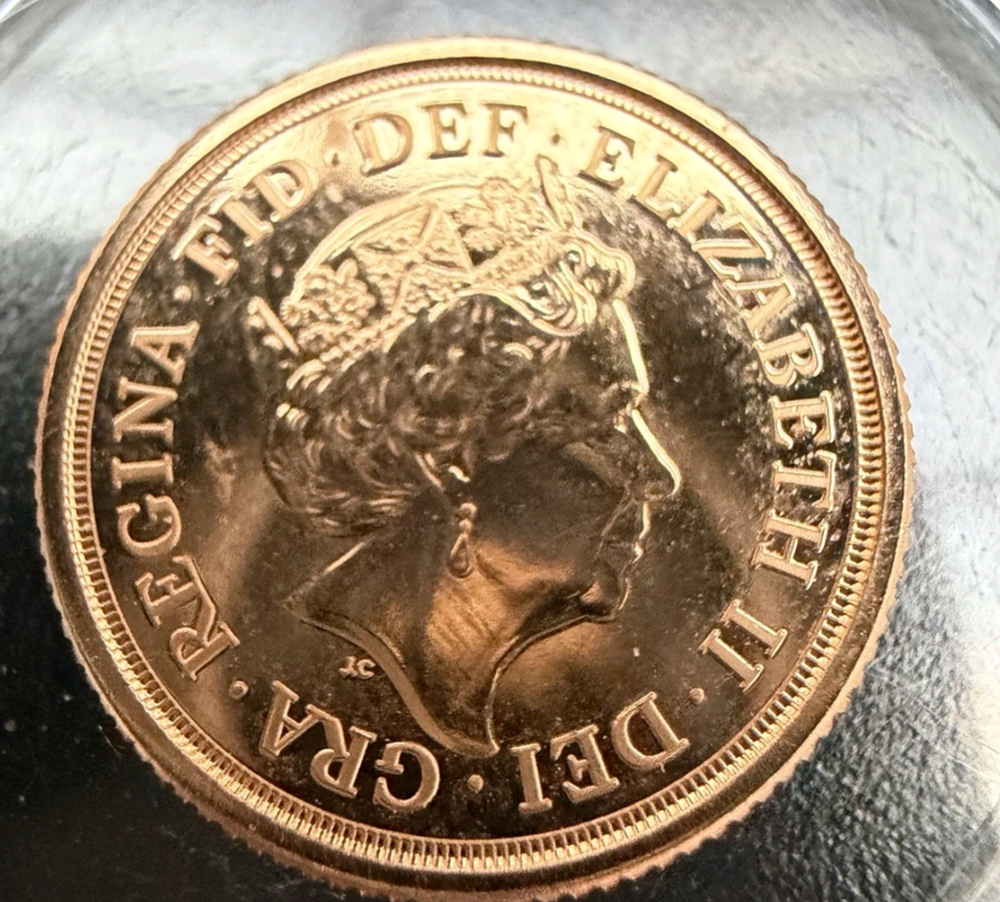 midweek auction all lots start £1 no reserve collection or delivery stamps   watches gold sovereigns silver antiques lots added daily main auction auction on at weekend