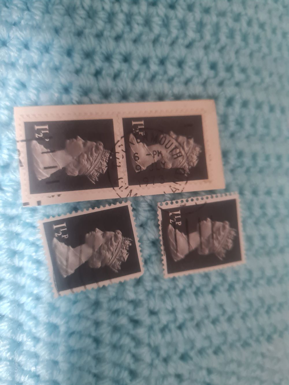 Lot 188: Queen stamps