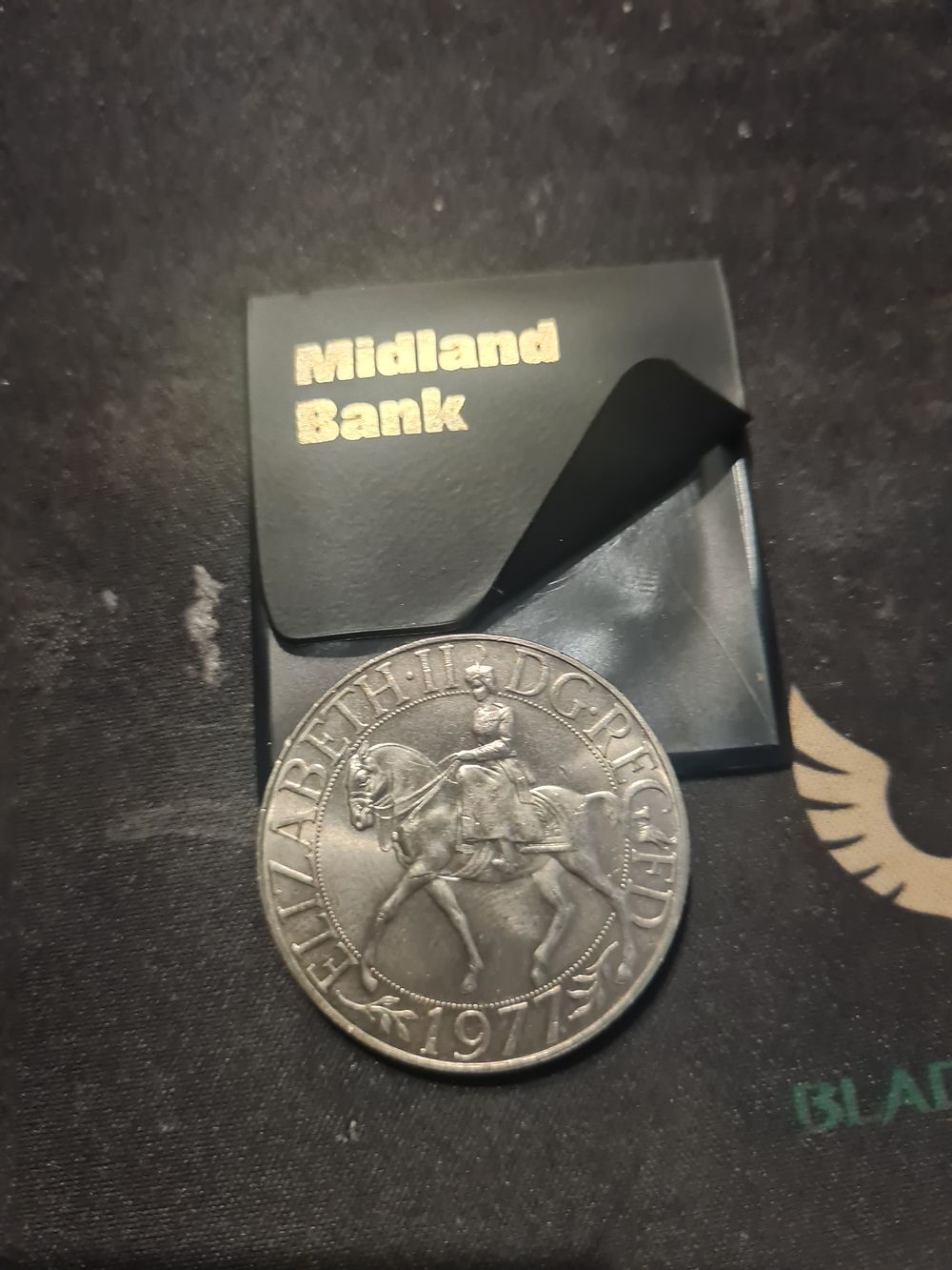Lot 233: 1977 churchill coin