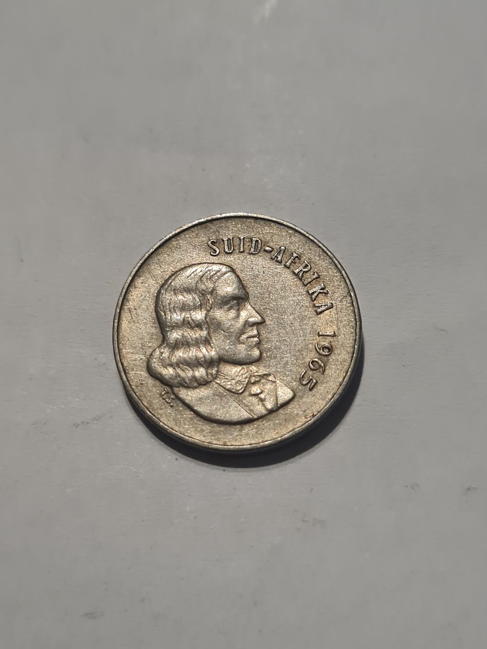 Lot 272: Vintage coin
