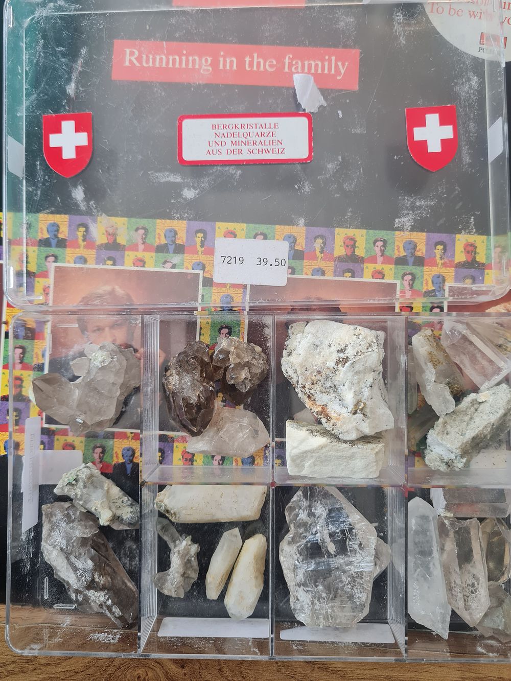 Lot 16h: Swiss crystal set