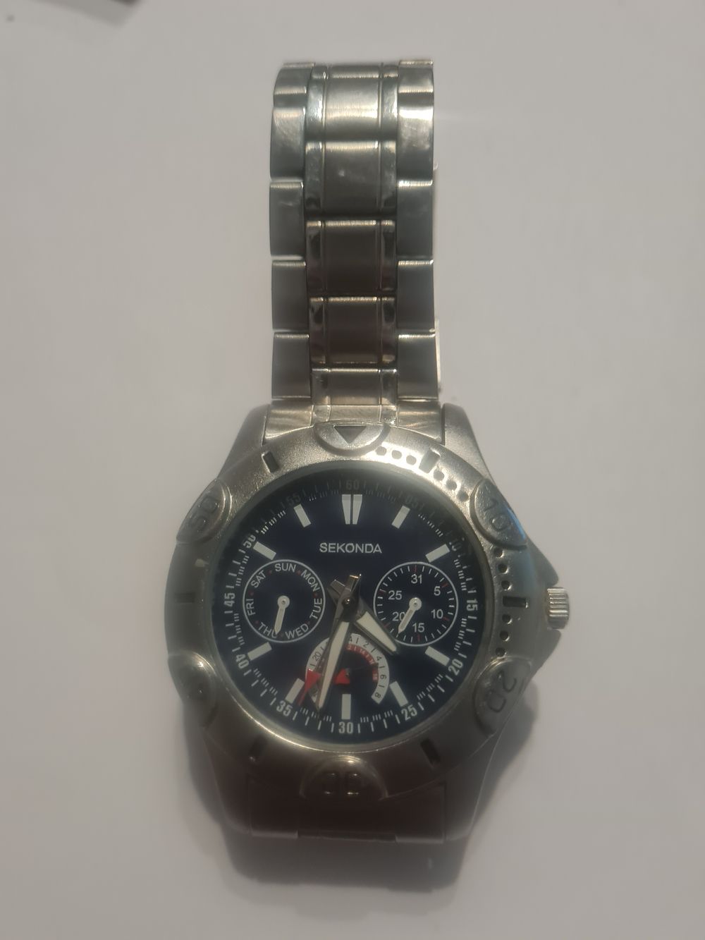Lot 5a: Sekonda gents watch