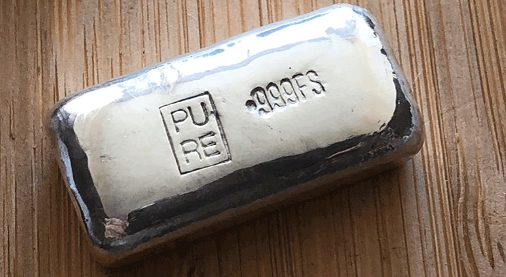 Lot 129: Pure silver bar
