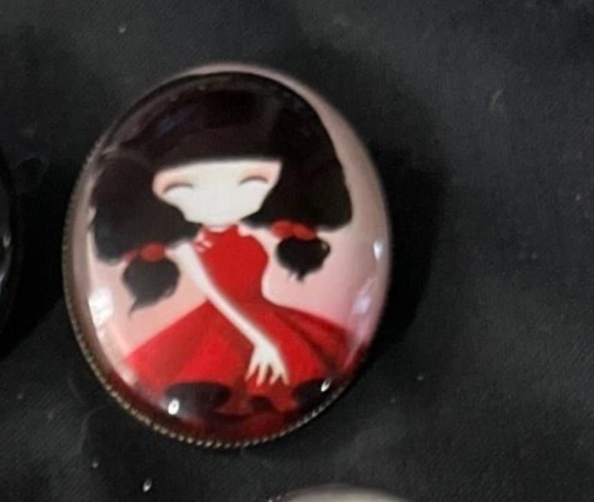 Lot 138: Cameo brooch