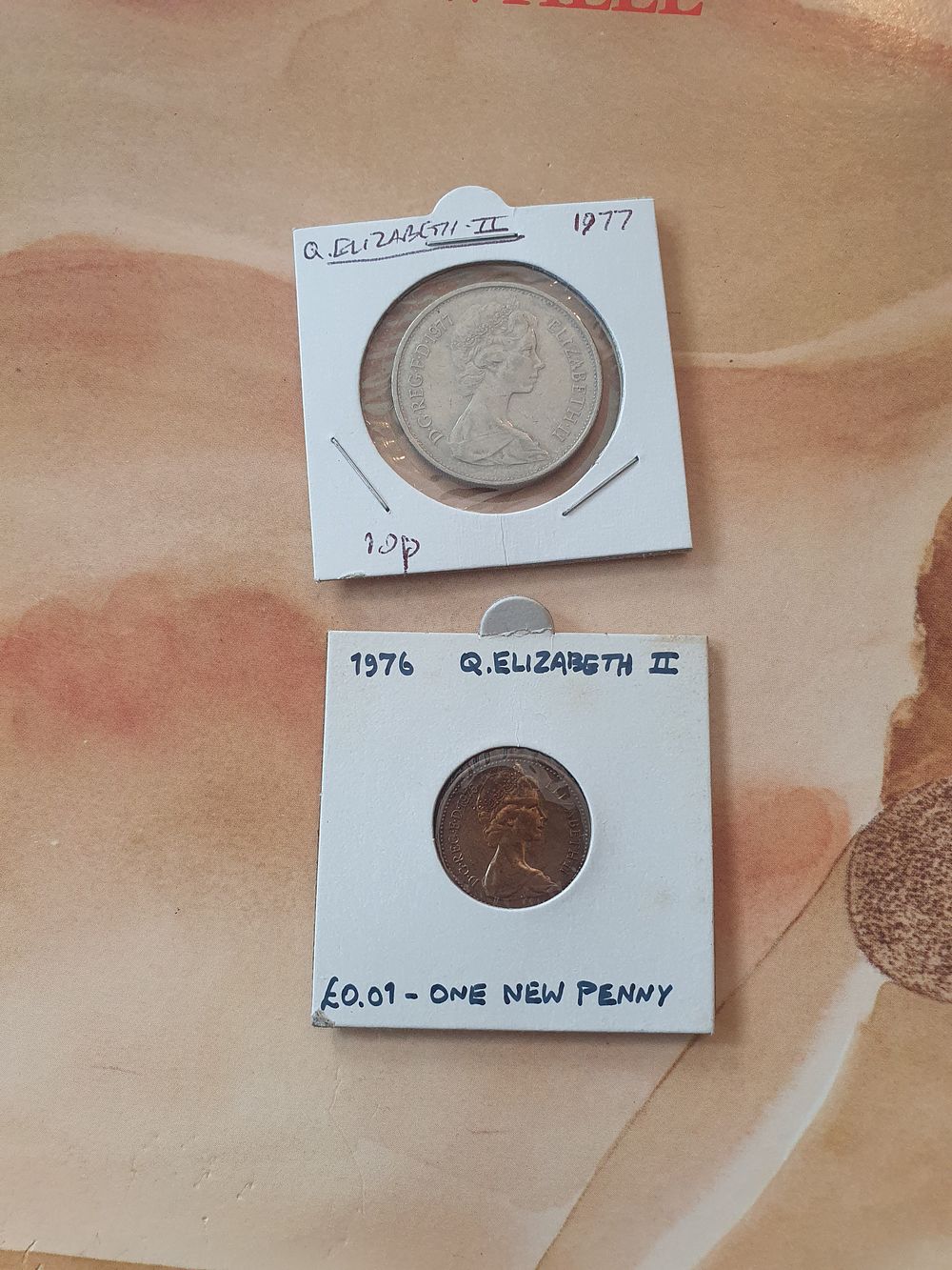 Lot 157: 2 vintage coins set