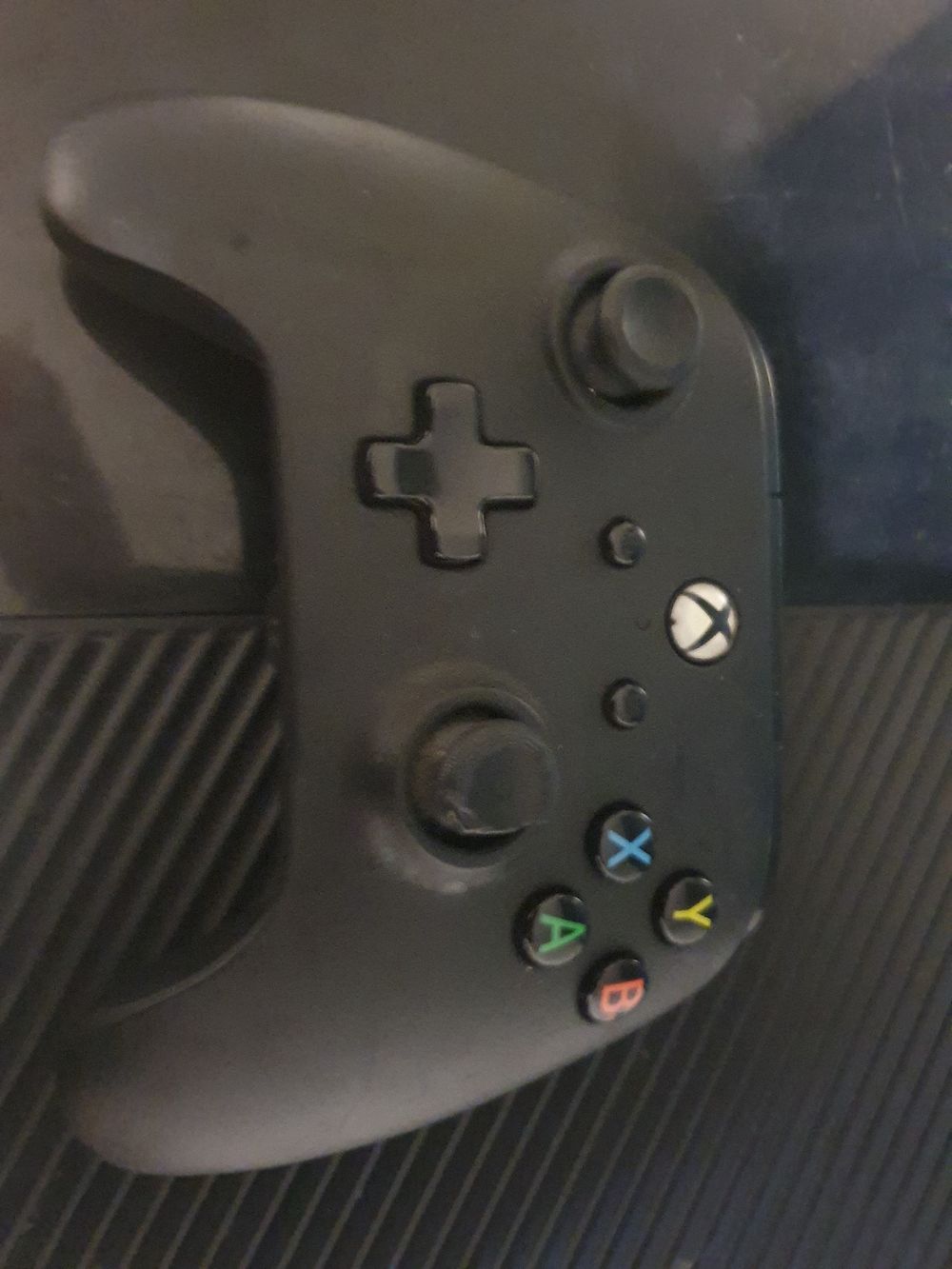 Lot 169: Xbox 1 contoller