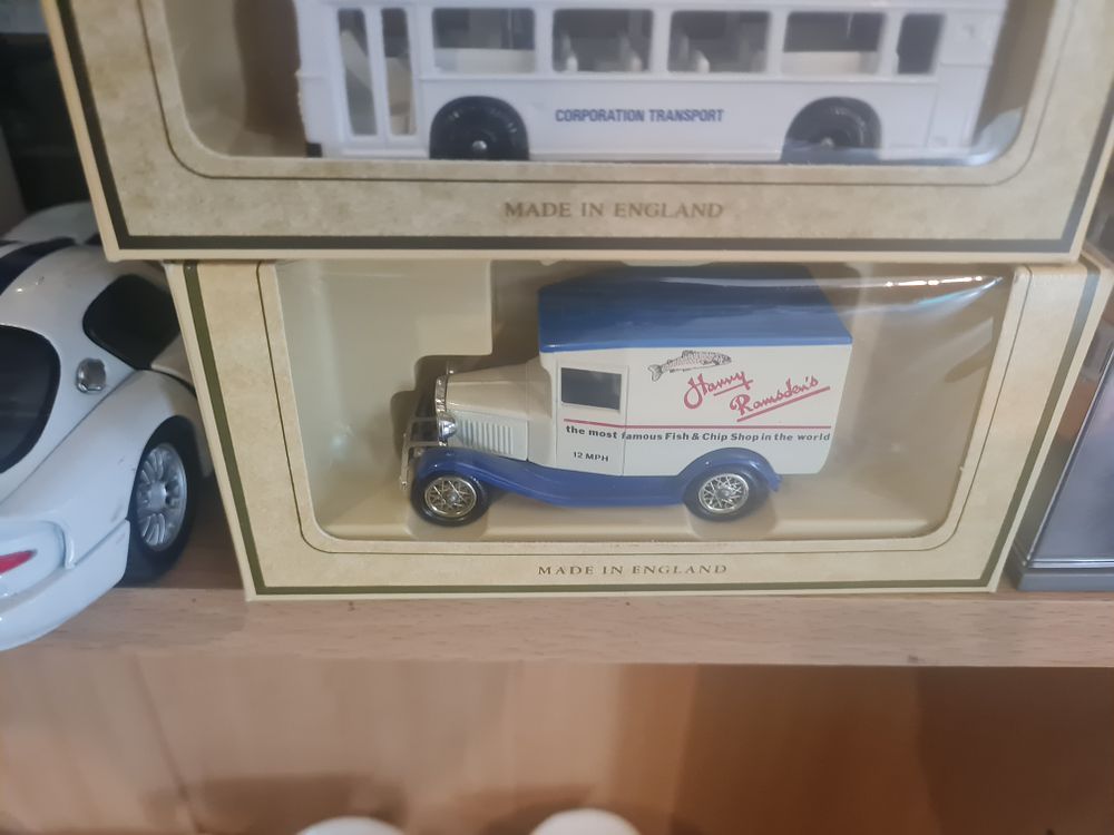 Lot 199: Boxed model
