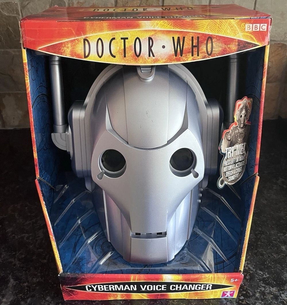 Lot 224: Dr who cyberman