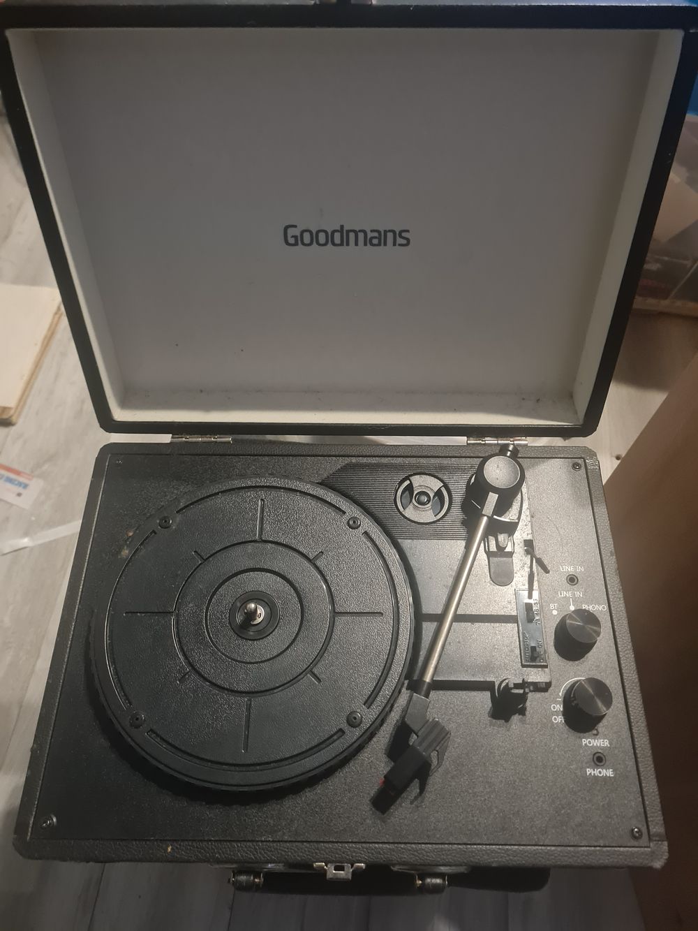 Lot 235: Goodmans record player